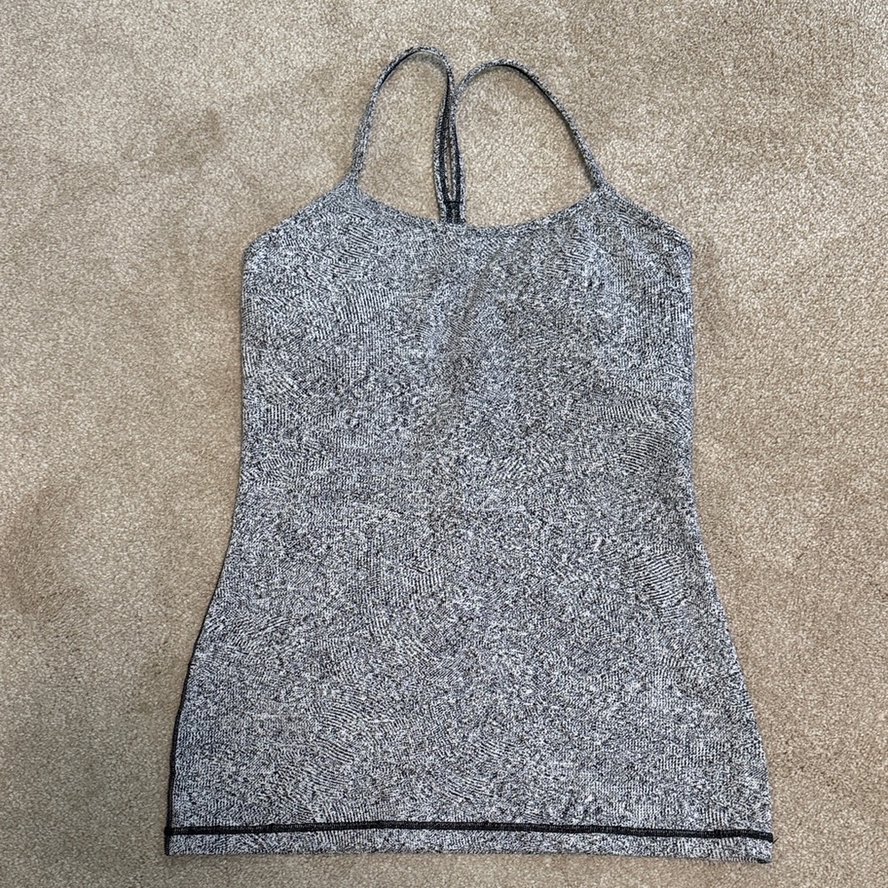 LuLuLemon Power Y Tank with Built-In Bra. Size 6. Black and White